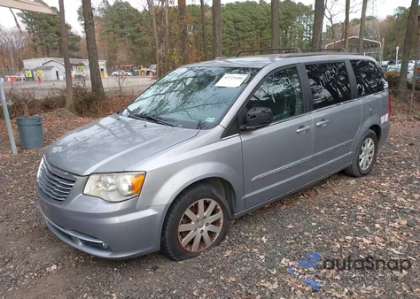 2014 Chrysler Town & Country Touring z USA, uszkodzony, nr VIN 2C4RC1BG5ER449685